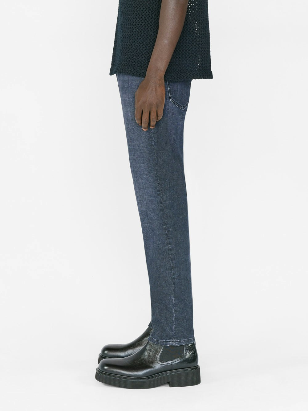 jeans side view alt:fit1